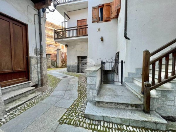 appartamento in vendita a Viù in zona Polpresa