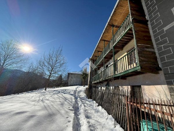 appartamento in vendita a Viù in zona Tuberghengo