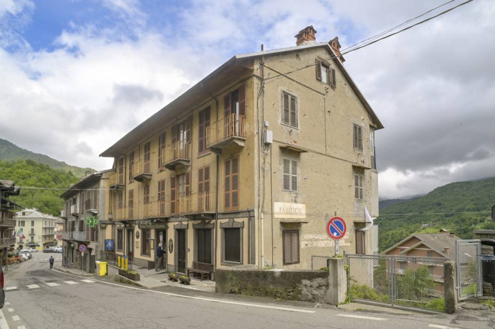 appartamento in vendita a Viù in zona Tuberghengo