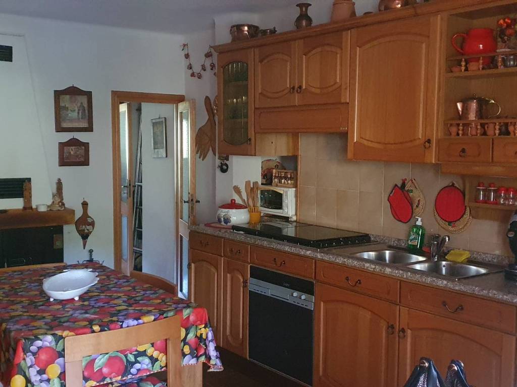 casa indipendente in vendita a Viù in zona Aires