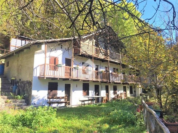 casa semindipendente in vendita a Viù in zona Tuberghengo