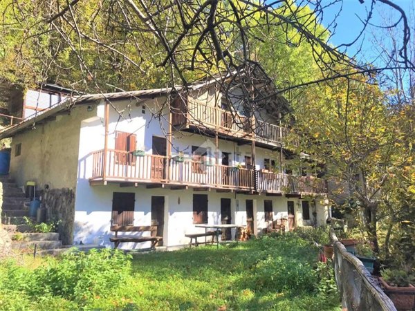casa indipendente in vendita a Viù in zona Tuberghengo