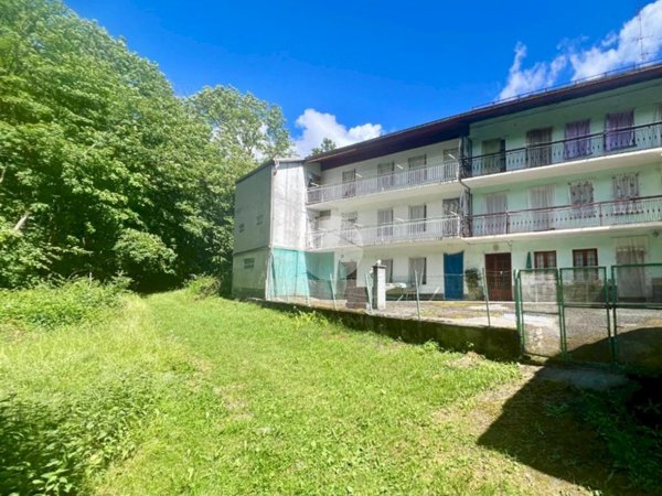 casa indipendente in vendita a Viù in zona Aires