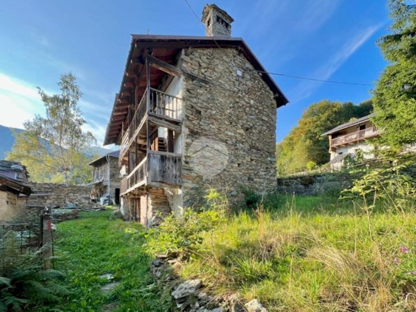casa indipendente in vendita a Viù in zona Tornetti