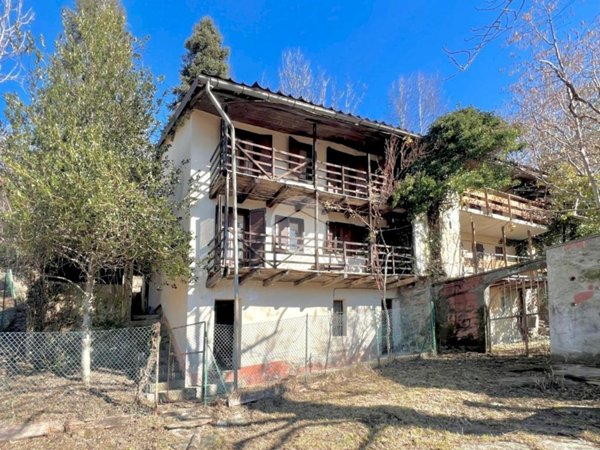 casa indipendente in vendita a Viù in zona Fubina