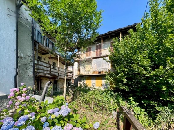 appartamento in vendita a Viù in zona Aires