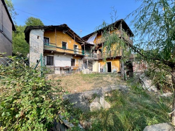 casa indipendente in vendita a Viù in zona Polpresa