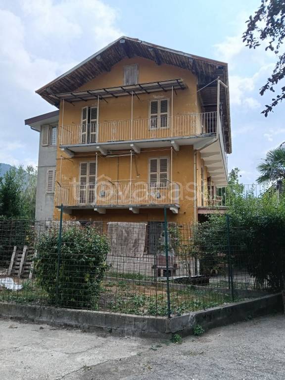 casa indipendente in vendita a Viù in zona Polpresa