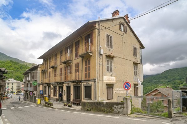 appartamento in vendita a Viù in zona Polpresa