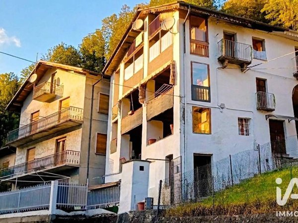 casa indipendente in vendita a Viù in zona Fucine