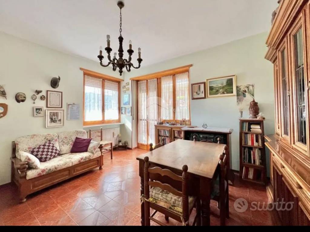 appartamento in vendita a Viù in zona Polpresa