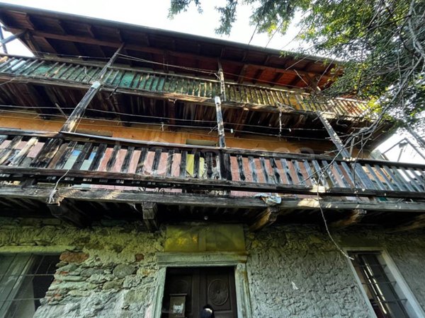 casa indipendente in vendita a Viù in zona Pessinea