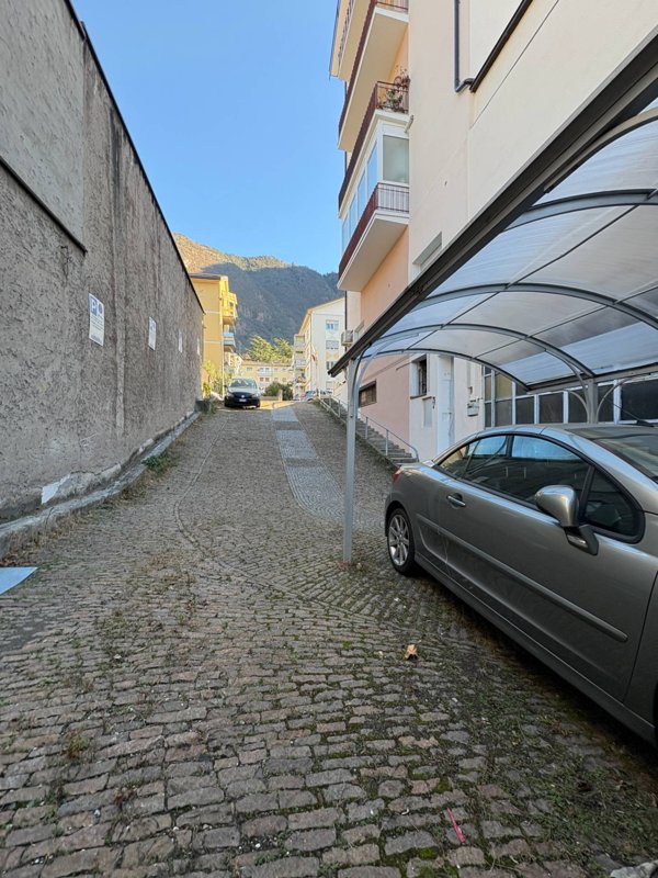 locale di sgombero in vendita a Bolzano