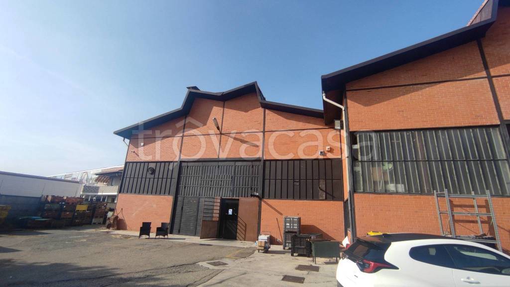 locale commerciale in vendita a Volpiano