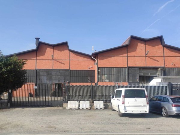 capannone in vendita a Volpiano