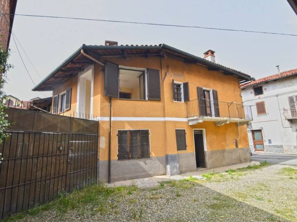 casa indipendente in vendita a Volpiano