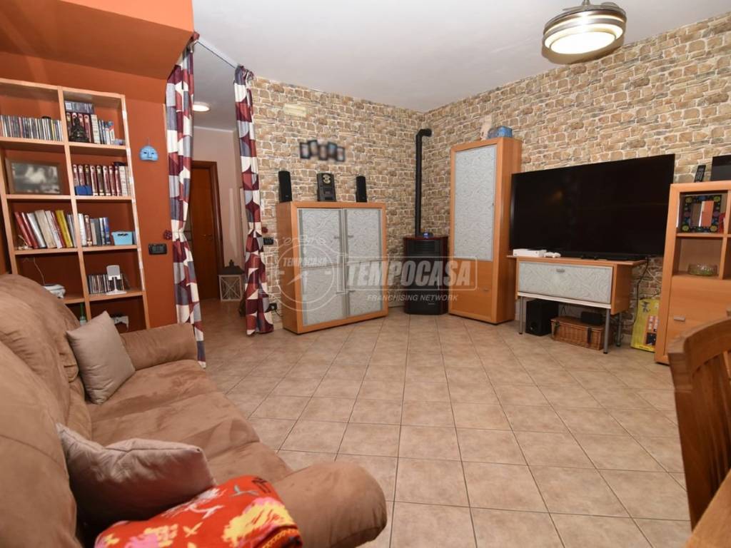 casa indipendente in vendita a Volpiano