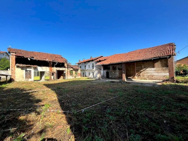 casa indipendente in vendita a Volpiano