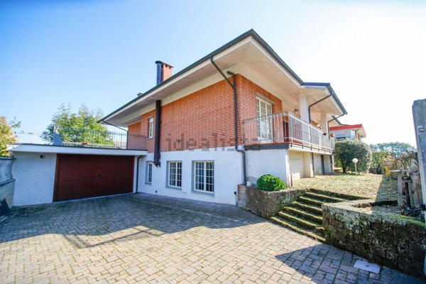 casa indipendente in vendita a Volpiano