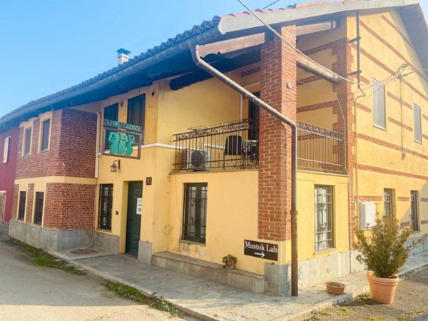 negozio in vendita a Volpiano