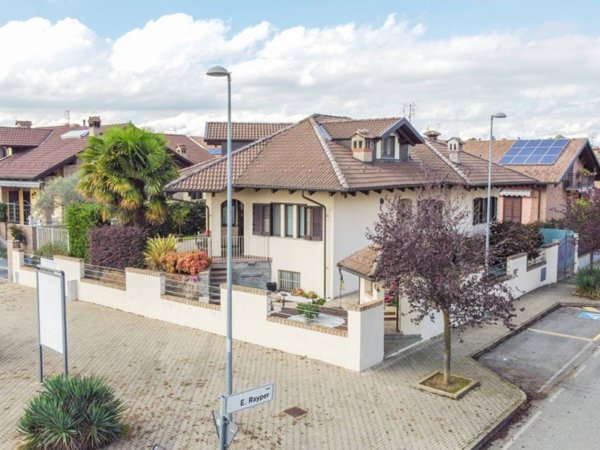 casa indipendente in vendita a Volpiano