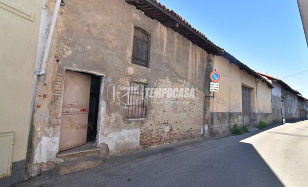locale di sgombero in vendita a Volpiano