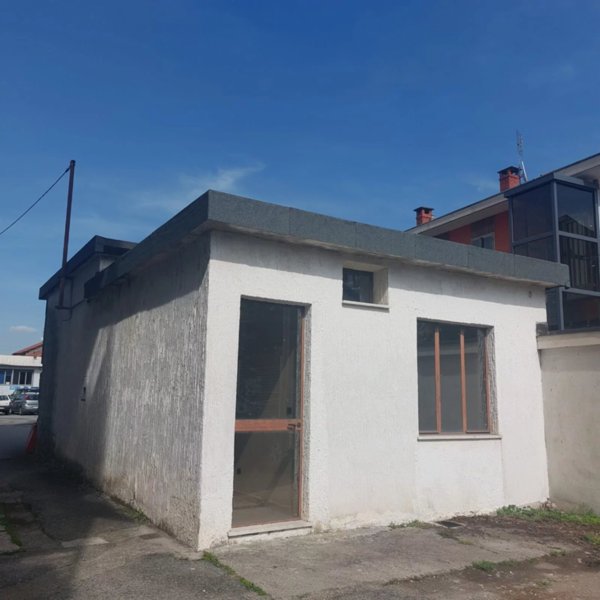 negozio in vendita a Volpiano