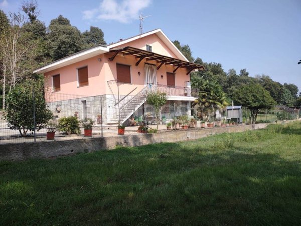 casa indipendente in vendita a Volpiano