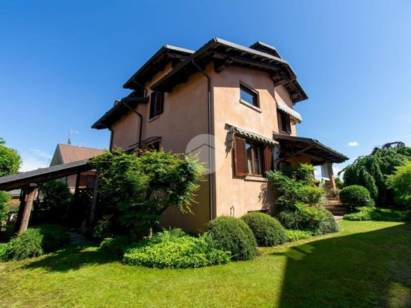casa indipendente in vendita a Volpiano