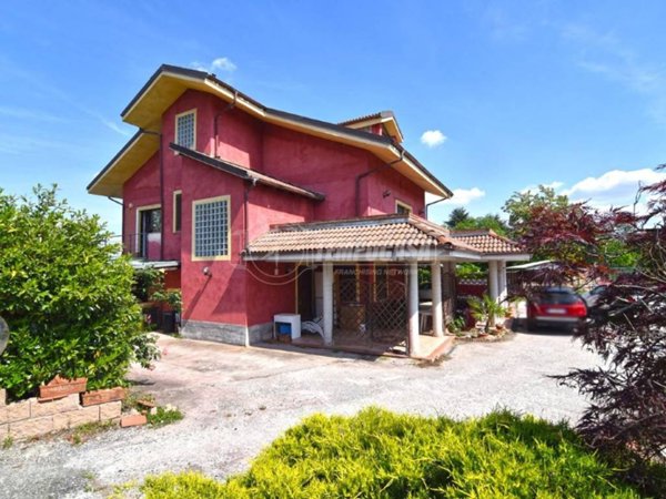 casa indipendente in vendita a Volpiano