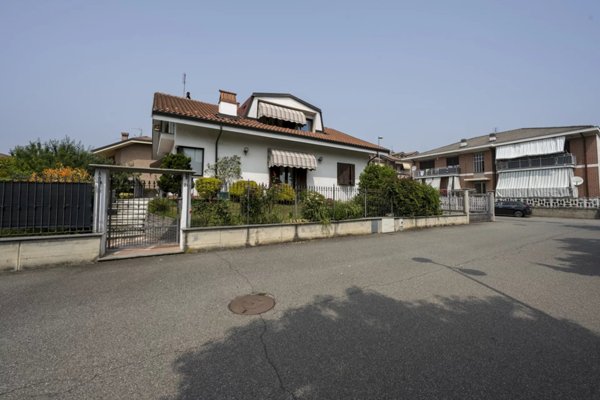 casa indipendente in vendita a Volpiano