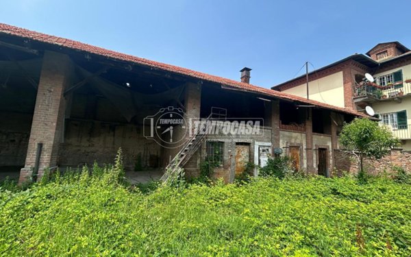 casale in vendita a Volpiano