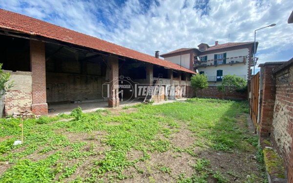 casale in vendita a Volpiano