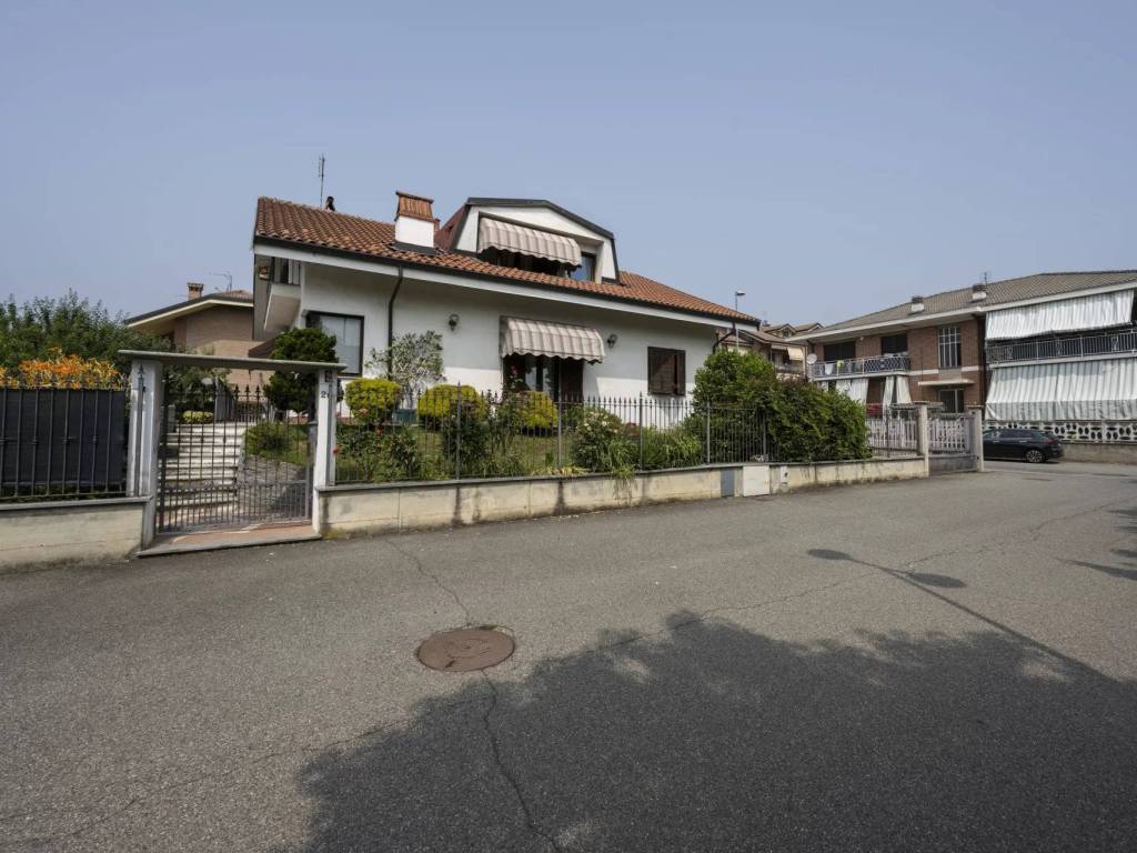 casa indipendente in vendita a Volpiano