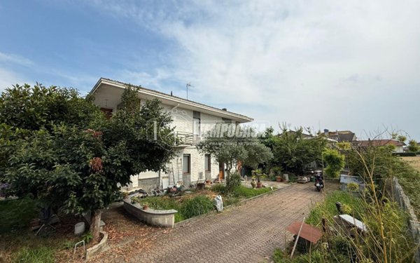 casa indipendente in vendita a Volpiano