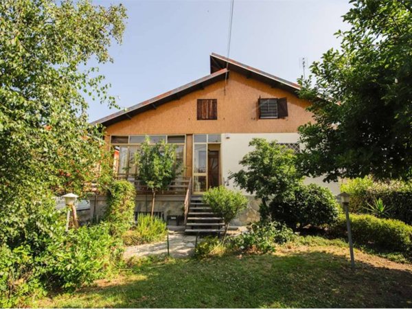 casa indipendente in vendita a Volpiano