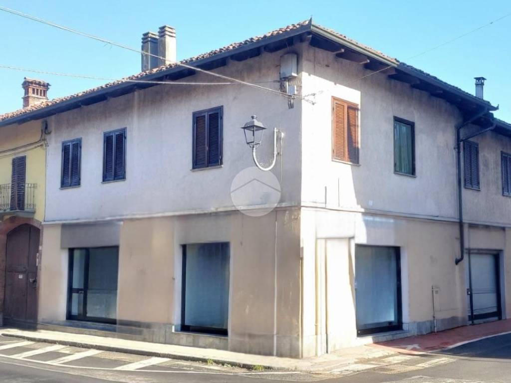 negozio in vendita a Volpiano