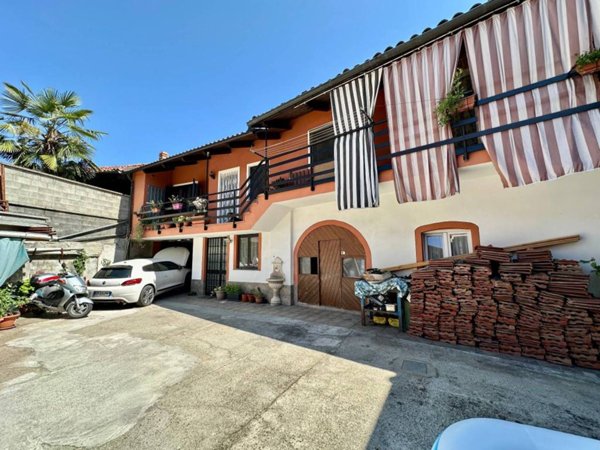 casa indipendente in vendita a Volpiano
