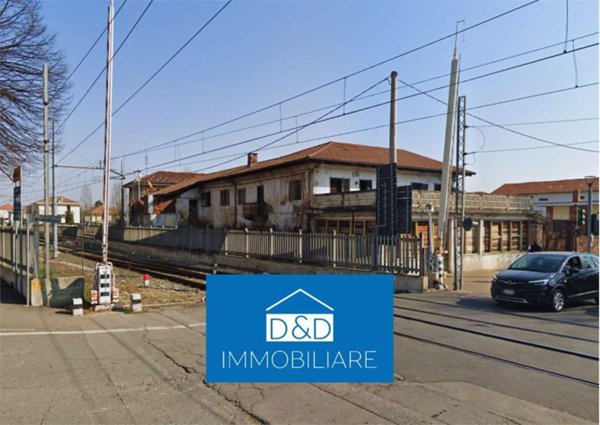 locale commerciale in vendita a Volpiano