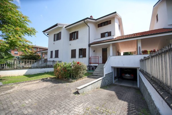 casa indipendente in vendita a Volpiano