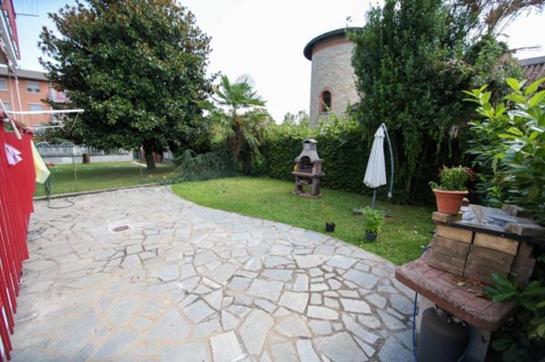 casa indipendente in vendita a Volpiano