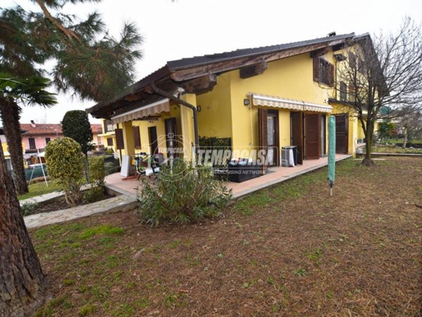 casa indipendente in vendita a Volpiano