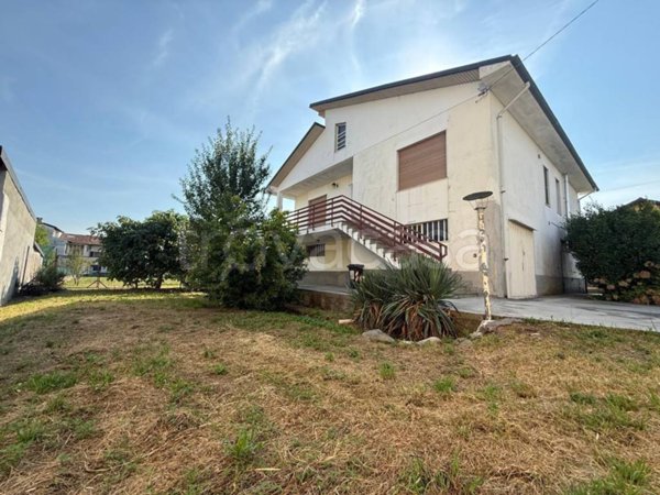casa indipendente in vendita a Volpiano