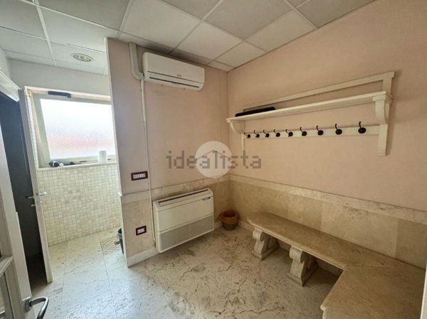 negozio in vendita a Volpiano