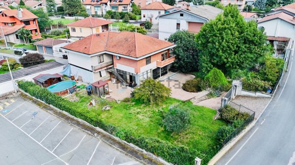casa indipendente in vendita a Volpiano