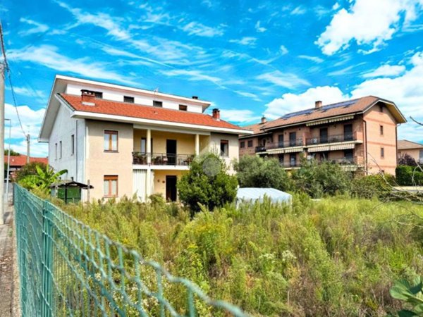 casa indipendente in vendita a Volpiano
