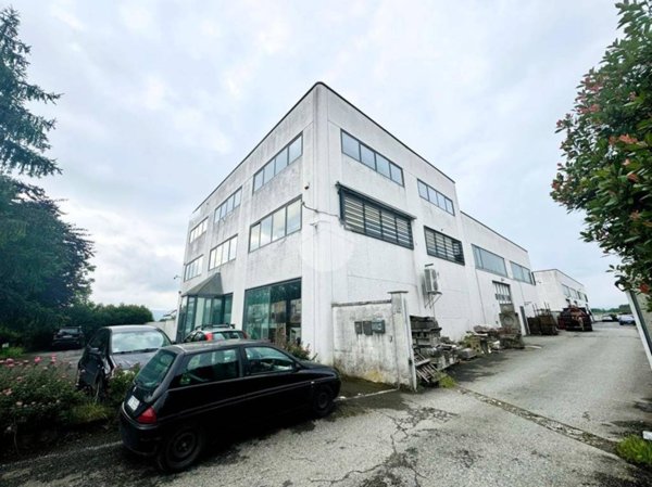 negozio in vendita a Volpiano