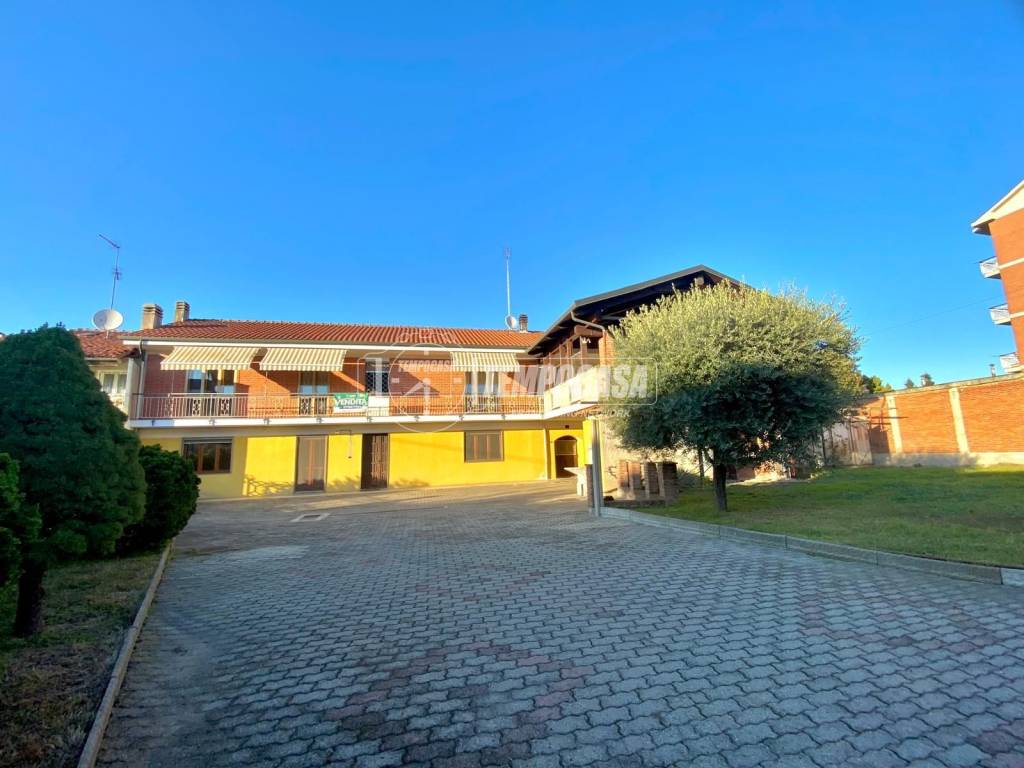 casa indipendente in vendita a Volpiano