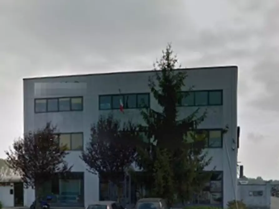 locale di sgombero in vendita a Volpiano