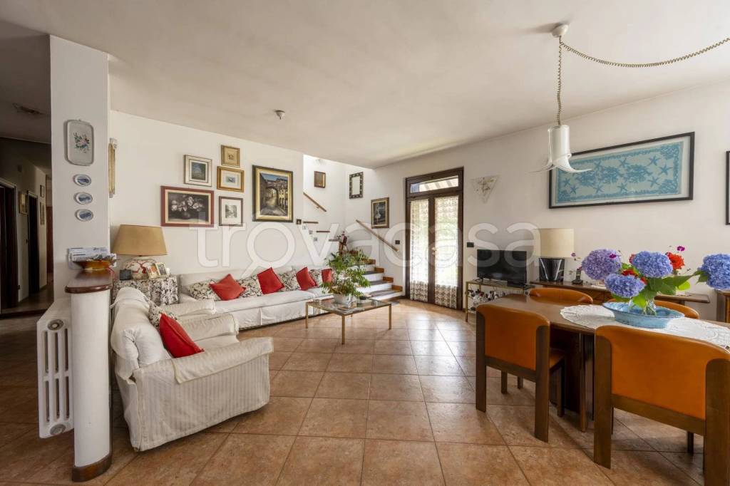 casa indipendente in vendita a Volpiano